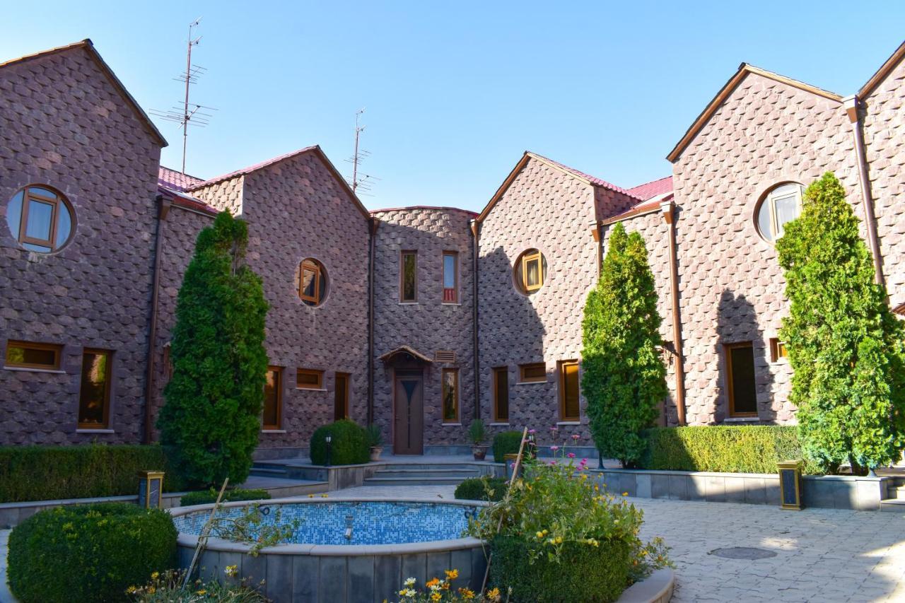 Ureni Hotel Kasagh Exterior photo